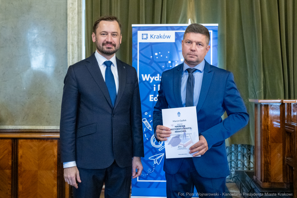 Miszalski, nauczyciele, nagroda Prezydenta, wręczenie, zdjęcia  Autor: P. Wojnarowski