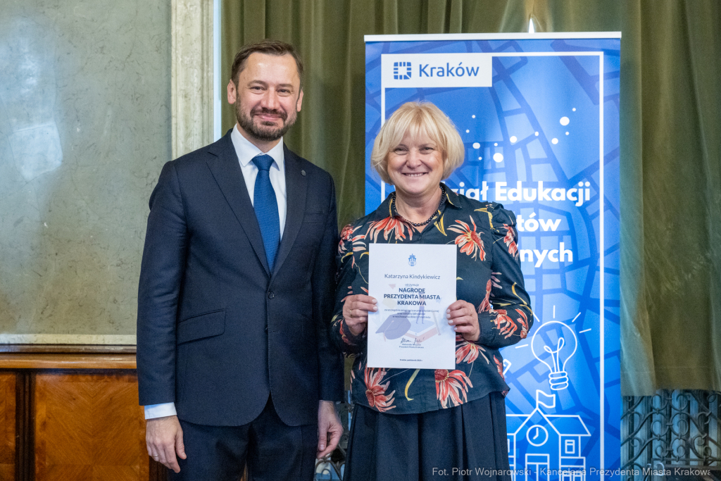 Miszalski, nauczyciele, nagroda Prezydenta, wręczenie, zdjęcia  Autor: P. Wojnarowski