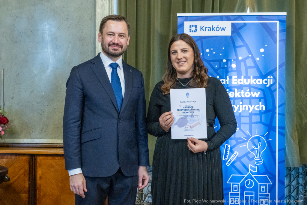 Miszalski, nauczyciele, nagroda Prezydenta, wręczenie, zdjęcia  Autor: P. Wojnarowski