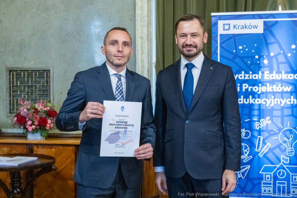 Miszalski, nauczyciele, nagroda Prezydenta, wręczenie, zdjęcia  Autor: P. Wojnarowski