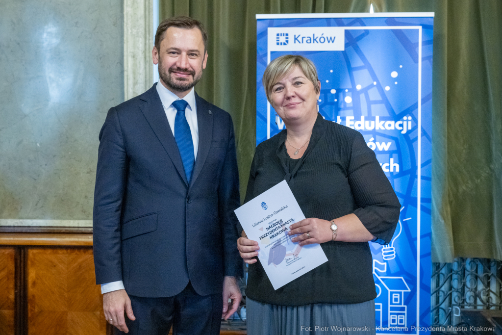 Miszalski, nauczyciele, nagroda Prezydenta, wręczenie, zdjęcia  Autor: P. Wojnarowski