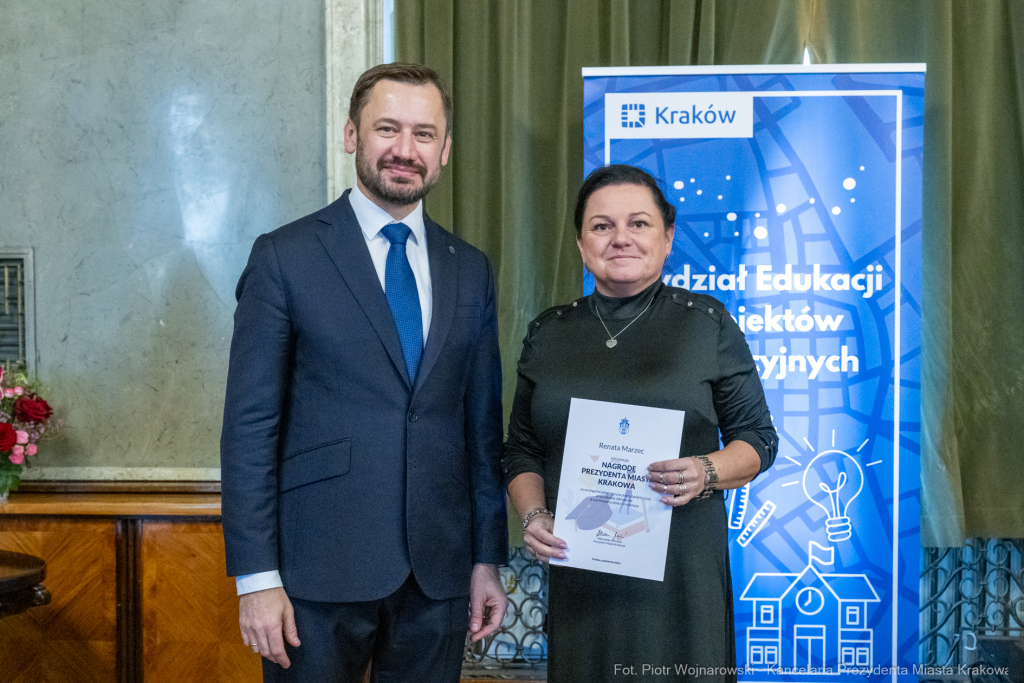 Miszalski, nauczyciele, nagroda Prezydenta, wręczenie, zdjęcia  Autor: P. Wojnarowski