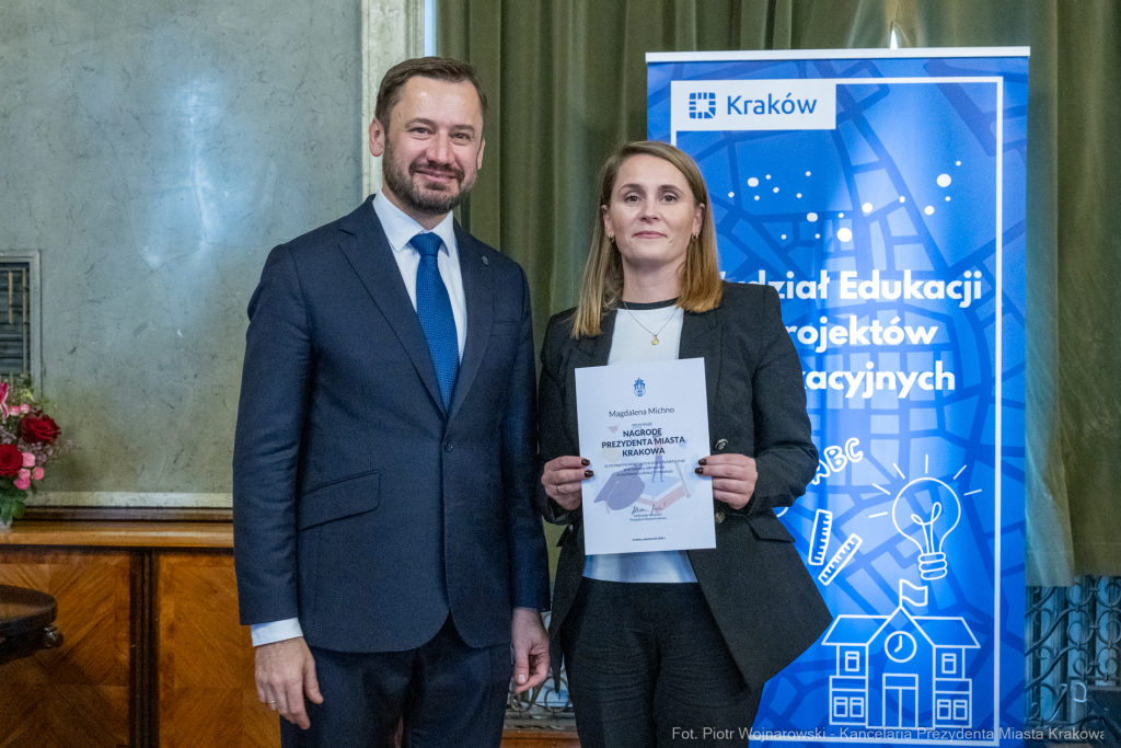 Miszalski, nauczyciele, nagroda Prezydenta, wręczenie, zdjęcia  Autor: P. Wojnarowski