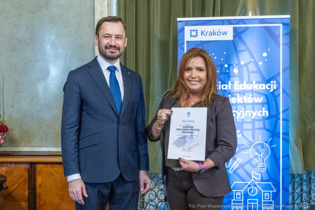 Miszalski, nauczyciele, nagroda Prezydenta, wręczenie, zdjęcia  Autor: P. Wojnarowski