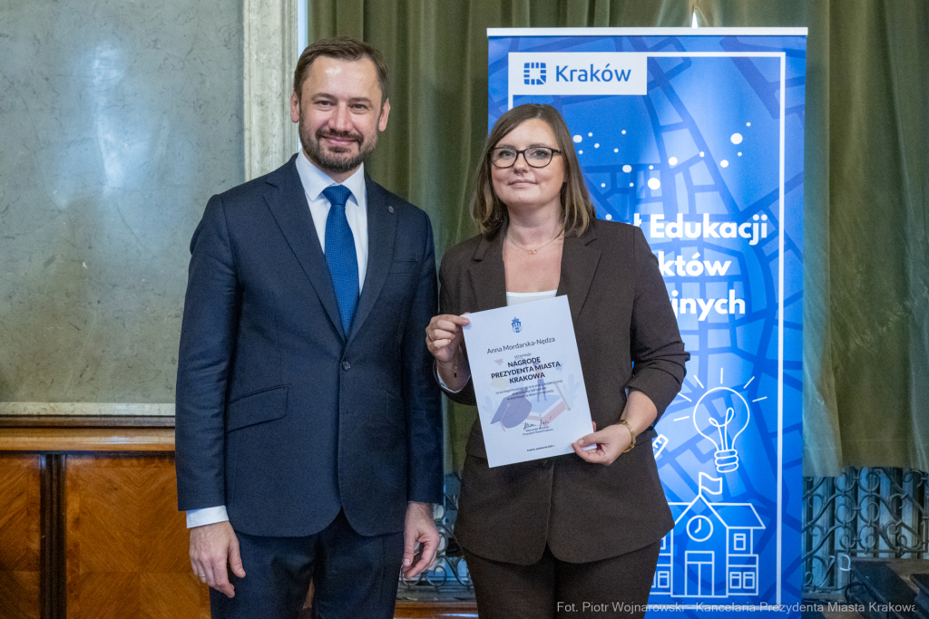 Miszalski, nauczyciele, nagroda Prezydenta, wręczenie, zdjęcia  Autor: P. Wojnarowski