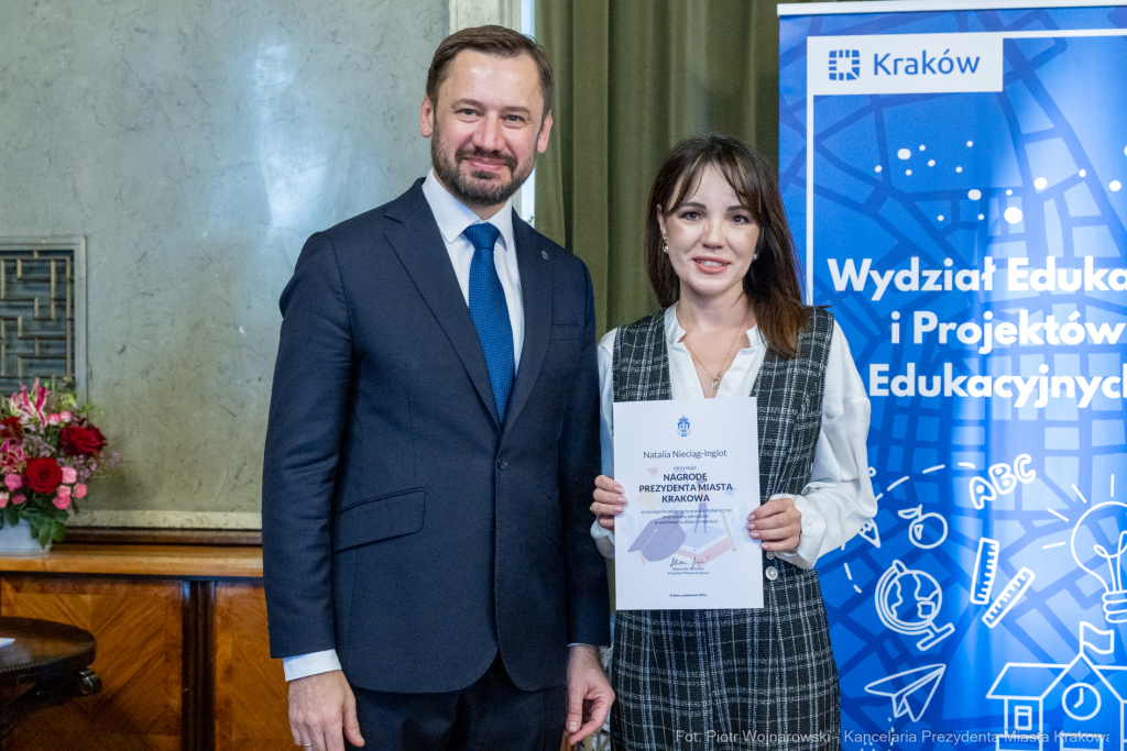 Miszalski, nauczyciele, nagroda Prezydenta, wręczenie, zdjęcia  Autor: P. Wojnarowski