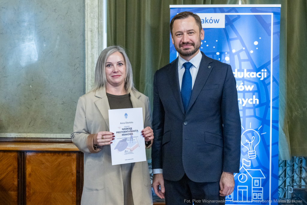 Miszalski, nauczyciele, nagroda Prezydenta, wręczenie, zdjęcia  Autor: P. Wojnarowski