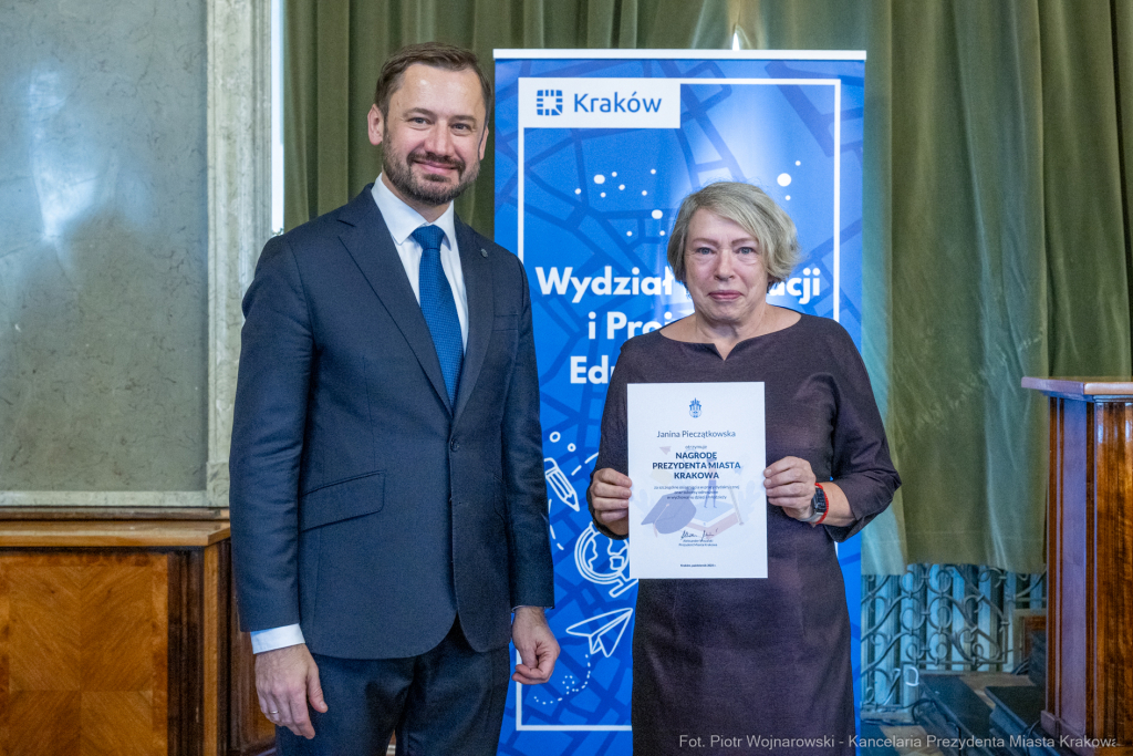 Miszalski, nauczyciele, nagroda Prezydenta, wręczenie, zdjęcia  Autor: P. Wojnarowski