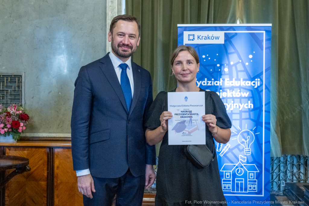 Miszalski, nauczyciele, nagroda Prezydenta, wręczenie, zdjęcia  Autor: P. Wojnarowski