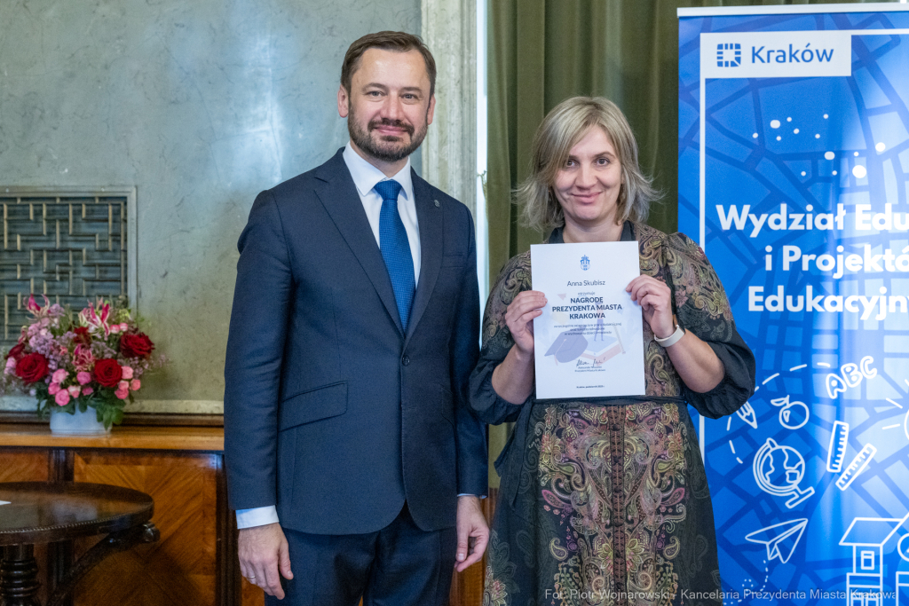 Miszalski, nauczyciele, nagroda Prezydenta, wręczenie, zdjęcia  Autor: P. Wojnarowski