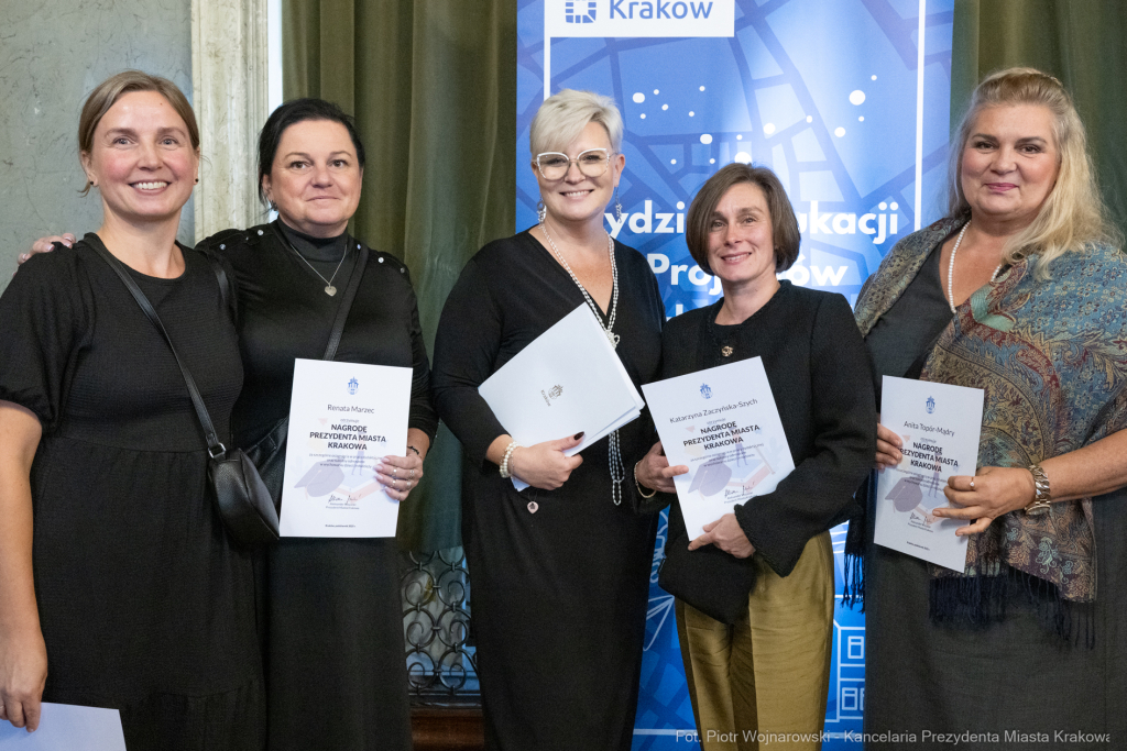 Miszalski, nauczyciele, nagroda Prezydenta, wręczenie, zdjęcia  Autor: P. Wojnarowski