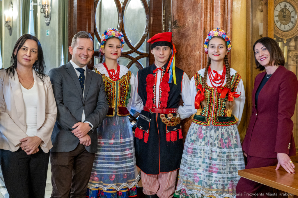 Miszalski, nauczyciele, nagroda Prezydenta, wręczenie, zdjęcia  Autor: P. Wojnarowski