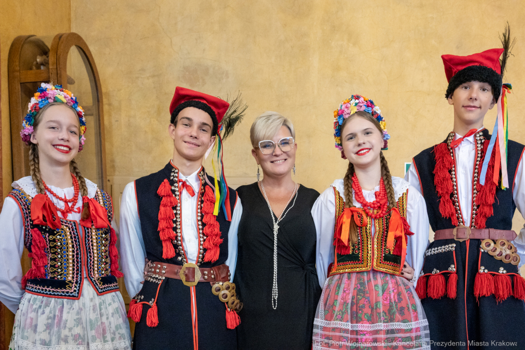 Klaman, nauczyciele, ponadpodstawowe, szkoły, nagroda Prezydenta, wręczenie, zdjęcia  Autor: P. Wojnarowski