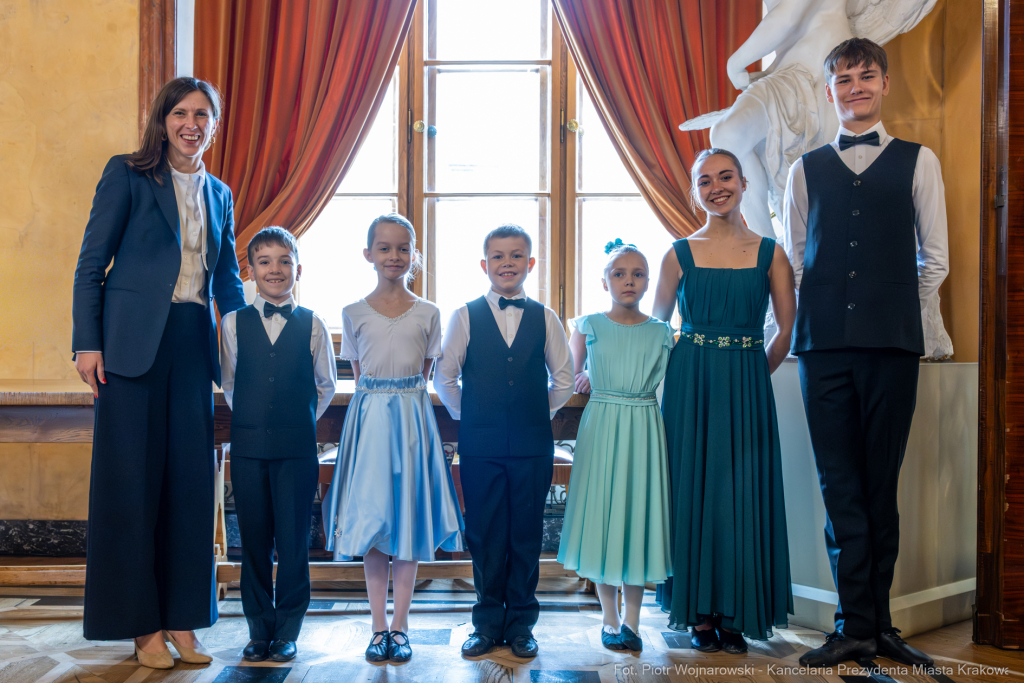 Klaman, nauczyciele, ponadpodstawowe, szkoły, nagroda Prezydenta, wręczenie, zdjęcia  Autor: P. Wojnarowski