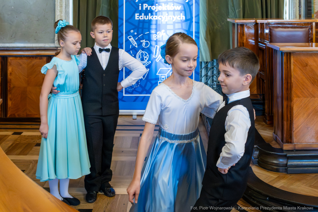 Klaman, nauczyciele, ponadpodstawowe, szkoły, nagroda Prezydenta, wręczenie, zdjęcia  Autor: P. Wojnarowski