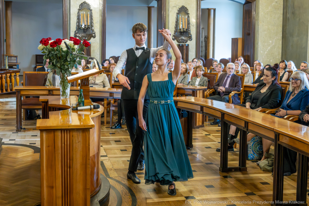 Klaman, nauczyciele, ponadpodstawowe, szkoły, nagroda Prezydenta, wręczenie, zdjęcia  Autor: P. Wojnarowski