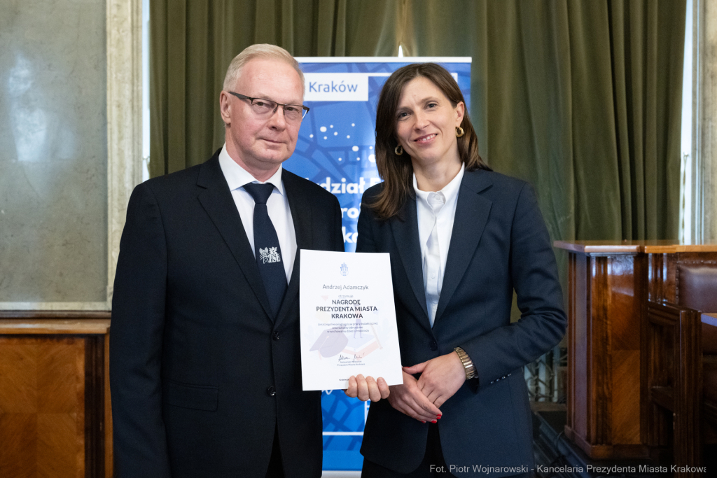 Klaman, nauczyciele, ponadpodstawowe, szkoły, nagroda Prezydenta, wręczenie, zdjęcia  Autor: P. Wojnarowski