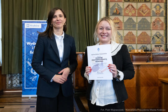 Klaman, nauczyciele, ponadpodstawowe, szkoły, nagroda Prezydenta, wręczenie, zdjęcia