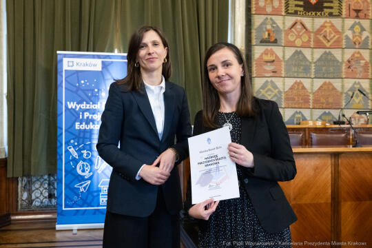 Klaman, nauczyciele, ponadpodstawowe, szkoły, nagroda Prezydenta, wręczenie, zdjęcia