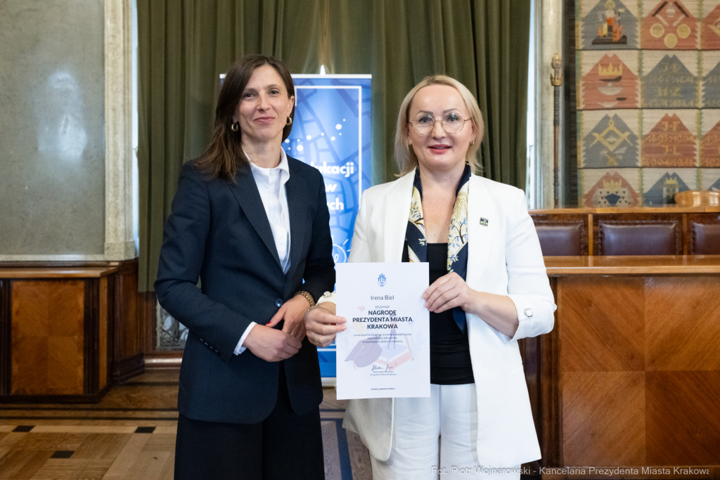 Klaman, nauczyciele, ponadpodstawowe, szkoły, nagroda Prezydenta, wręczenie, zdjęcia  Autor: P. Wojnarowski