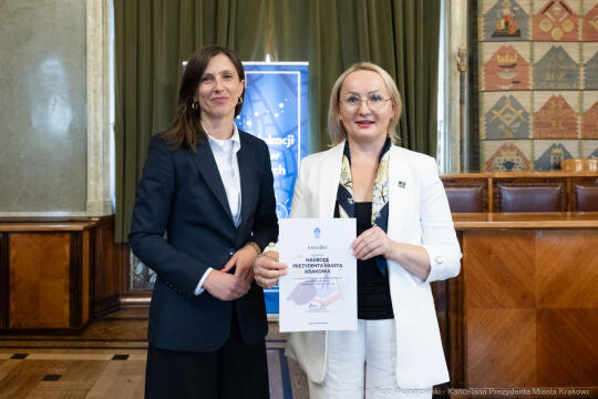 Klaman, nauczyciele, ponadpodstawowe, szkoły, nagroda Prezydenta, wręczenie, zdjęcia