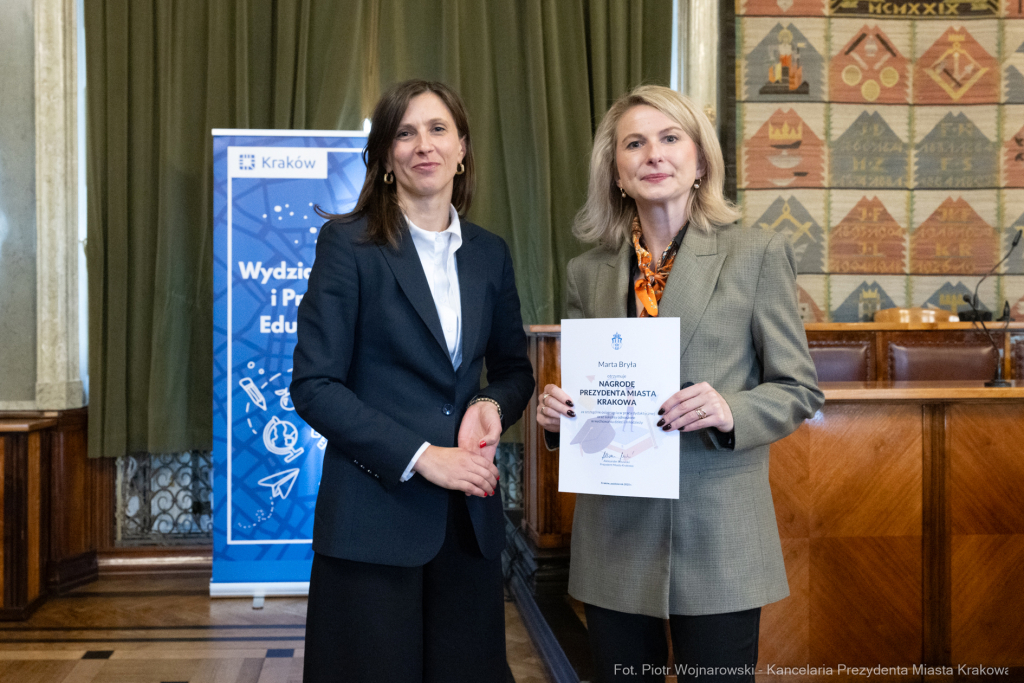 Klaman, nauczyciele, ponadpodstawowe, szkoły, nagroda Prezydenta, wręczenie, zdjęcia  Autor: P. Wojnarowski