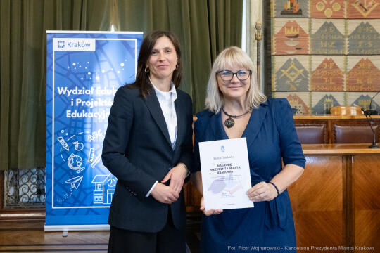 Klaman, nauczyciele, ponadpodstawowe, szkoły, nagroda Prezydenta, wręczenie, zdjęcia