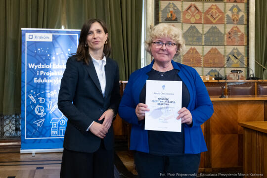 Klaman, nauczyciele, ponadpodstawowe, szkoły, nagroda Prezydenta, wręczenie, zdjęcia