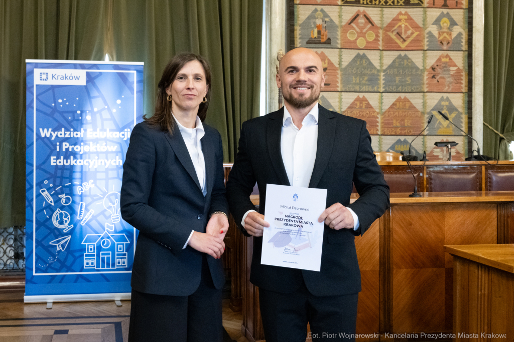 Klaman, nauczyciele, ponadpodstawowe, szkoły, nagroda Prezydenta, wręczenie, zdjęcia  Autor: P. Wojnarowski