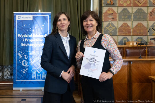 Klaman, nauczyciele, ponadpodstawowe, szkoły, nagroda Prezydenta, wręczenie, zdjęcia