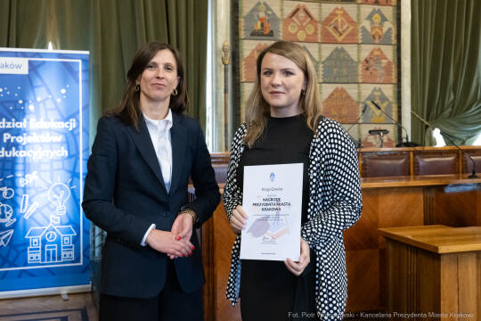 Klaman, nauczyciele, ponadpodstawowe, szkoły, nagroda Prezydenta, wręczenie, zdjęcia