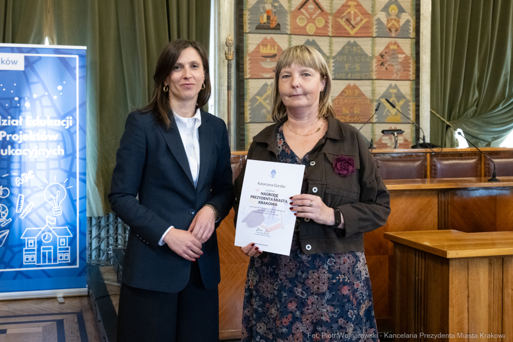 Klaman, nauczyciele, ponadpodstawowe, szkoły, nagroda Prezydenta, wręczenie, zdjęcia  Autor: P. Wojnarowski