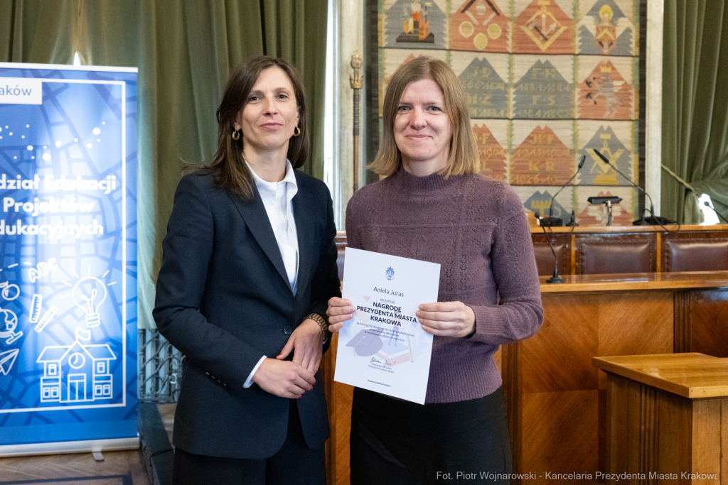 Klaman, nauczyciele, ponadpodstawowe, szkoły, nagroda Prezydenta, wręczenie, zdjęcia  Autor: P. Wojnarowski