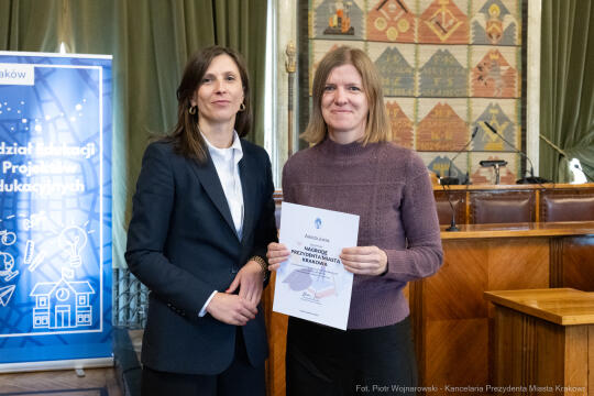 Klaman, nauczyciele, ponadpodstawowe, szkoły, nagroda Prezydenta, wręczenie, zdjęcia