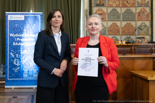 Klaman, nauczyciele, ponadpodstawowe, szkoły, nagroda Prezydenta, wręczenie, zdjęcia