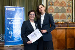 Klaman, nauczyciele, ponadpodstawowe, szkoły, nagroda Prezydenta, wręczenie, zdjęcia