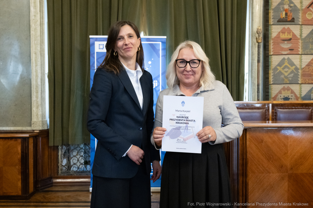 Klaman, nauczyciele, ponadpodstawowe, szkoły, nagroda Prezydenta, wręczenie, zdjęcia  Autor: P. Wojnarowski