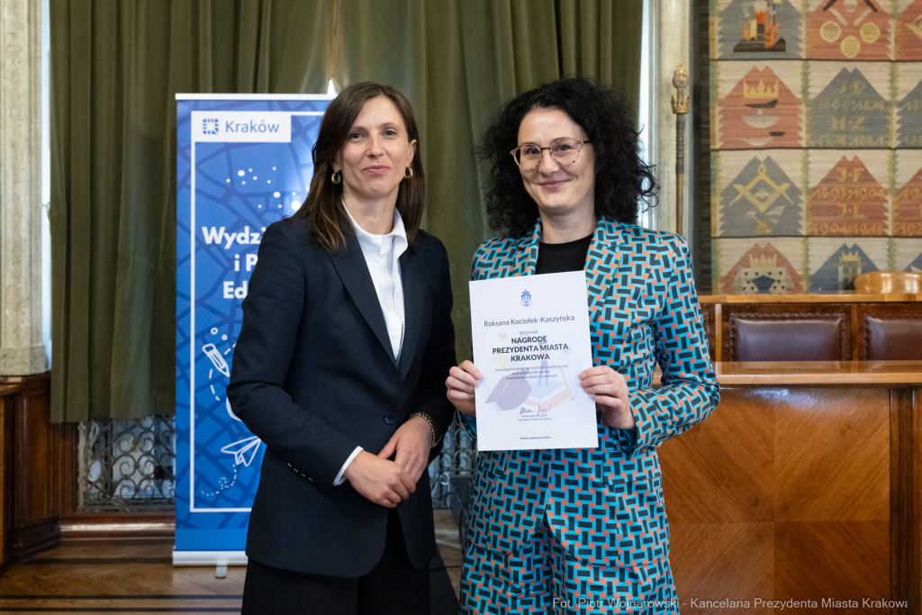 Klaman, nauczyciele, ponadpodstawowe, szkoły, nagroda Prezydenta, wręczenie, zdjęcia  Autor: P. Wojnarowski