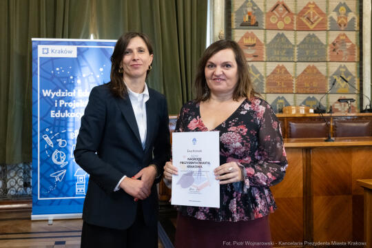 Klaman, nauczyciele, ponadpodstawowe, szkoły, nagroda Prezydenta, wręczenie, zdjęcia