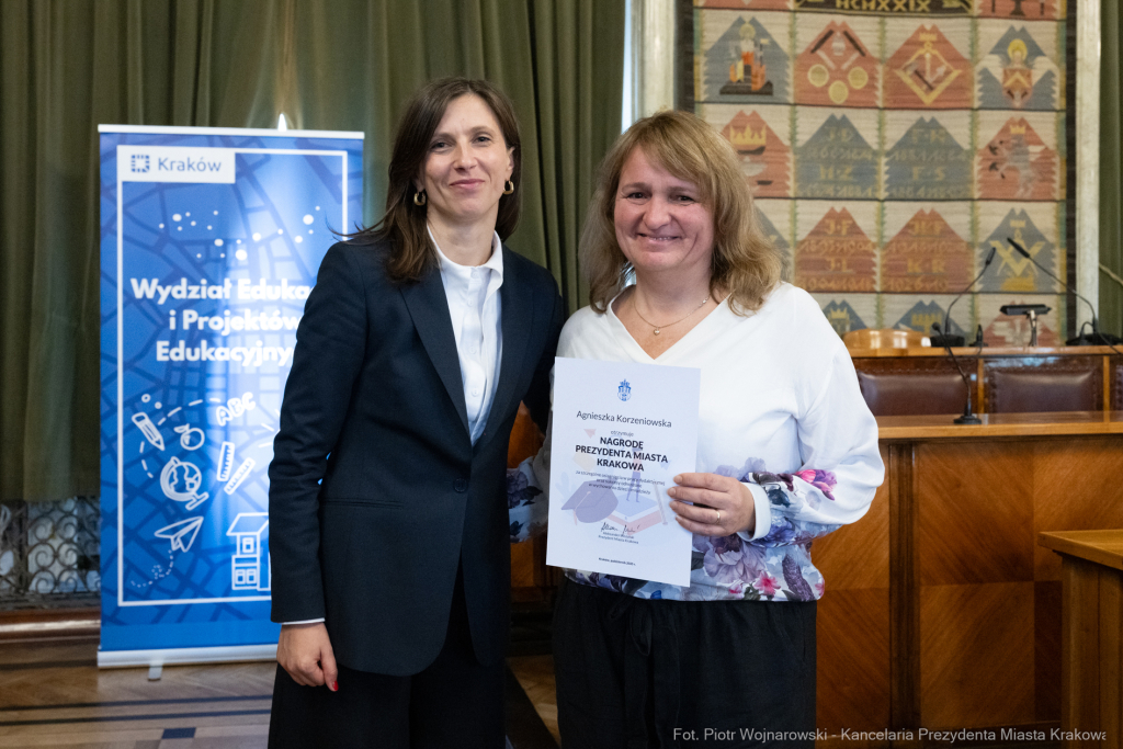 Klaman, nauczyciele, ponadpodstawowe, szkoły, nagroda Prezydenta, wręczenie, zdjęcia  Autor: P. Wojnarowski