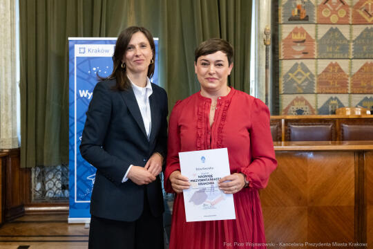 Klaman, nauczyciele, ponadpodstawowe, szkoły, nagroda Prezydenta, wręczenie, zdjęcia