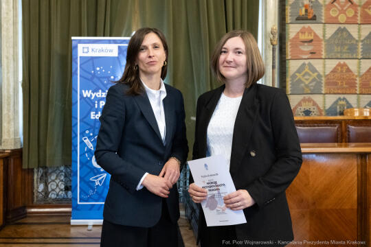 Klaman, nauczyciele, ponadpodstawowe, szkoły, nagroda Prezydenta, wręczenie, zdjęcia