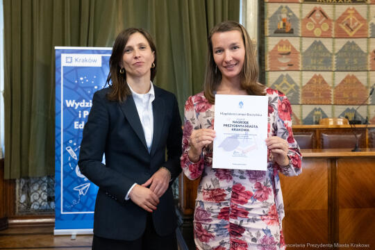 Klaman, nauczyciele, ponadpodstawowe, szkoły, nagroda Prezydenta, wręczenie, zdjęcia