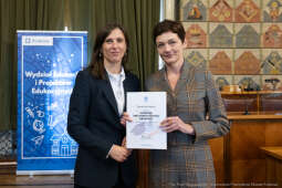 Klaman, nauczyciele, ponadpodstawowe, szkoły, nagroda Prezydenta, wręczenie, zdjęcia