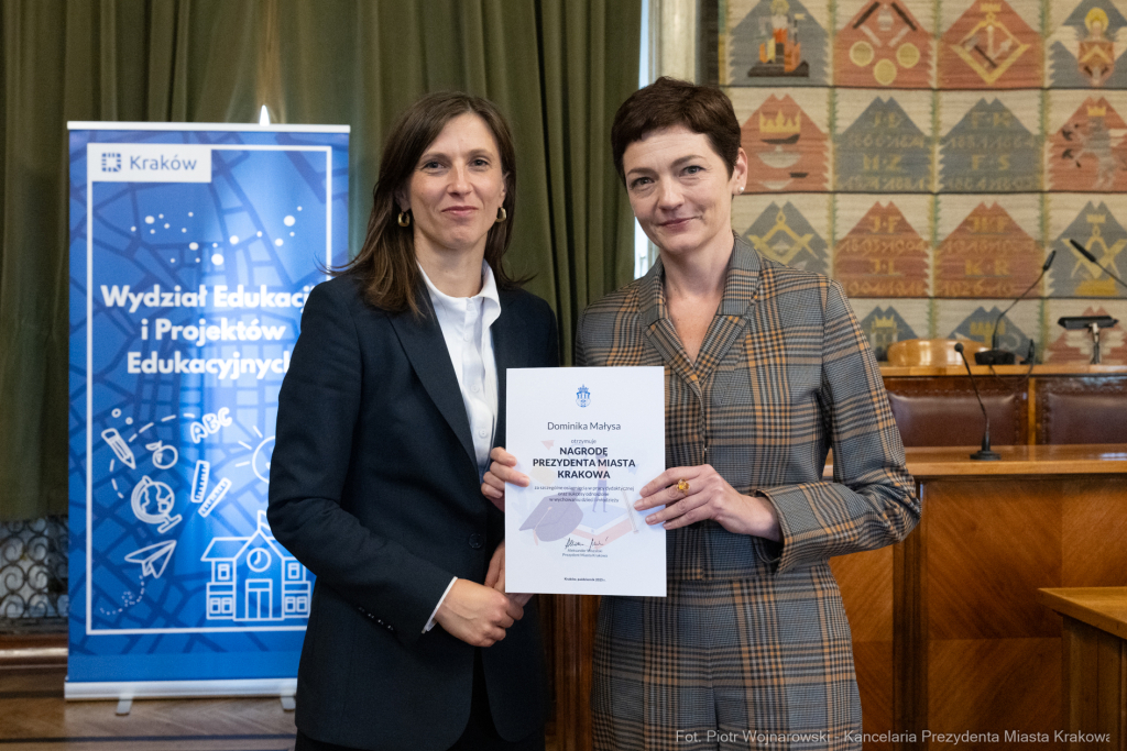 Klaman, nauczyciele, ponadpodstawowe, szkoły, nagroda Prezydenta, wręczenie, zdjęcia  Autor: P. Wojnarowski