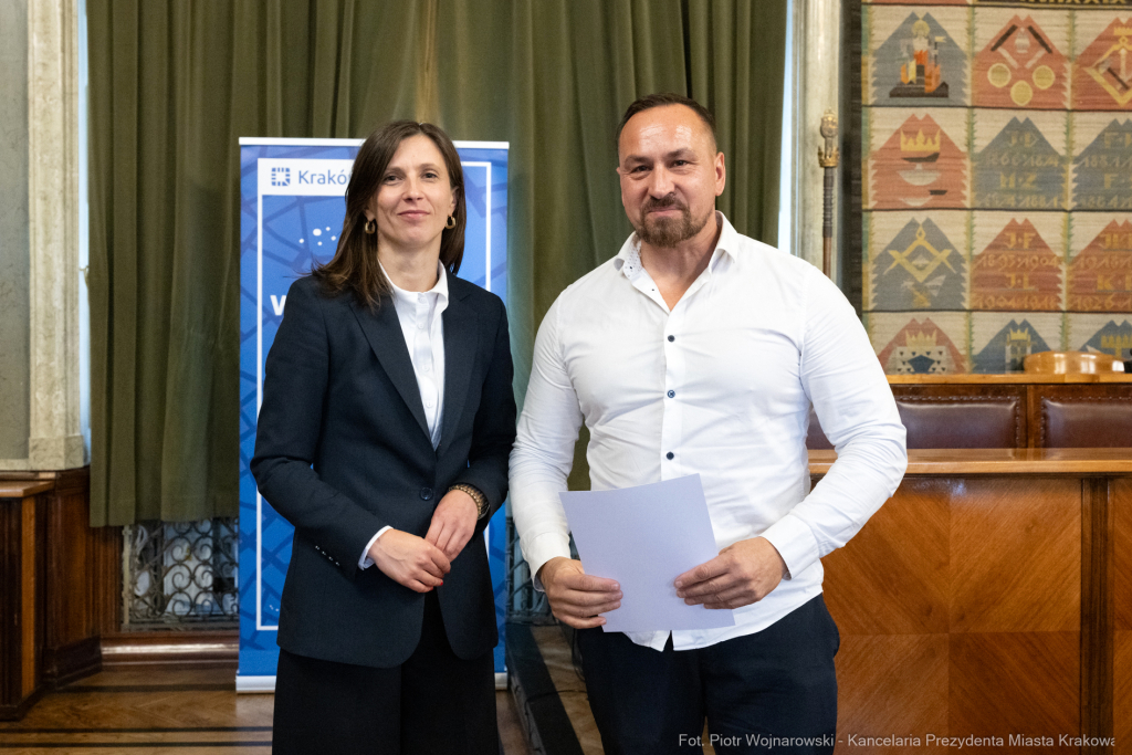 Klaman, nauczyciele, ponadpodstawowe, szkoły, nagroda Prezydenta, wręczenie, zdjęcia  Autor: P. Wojnarowski