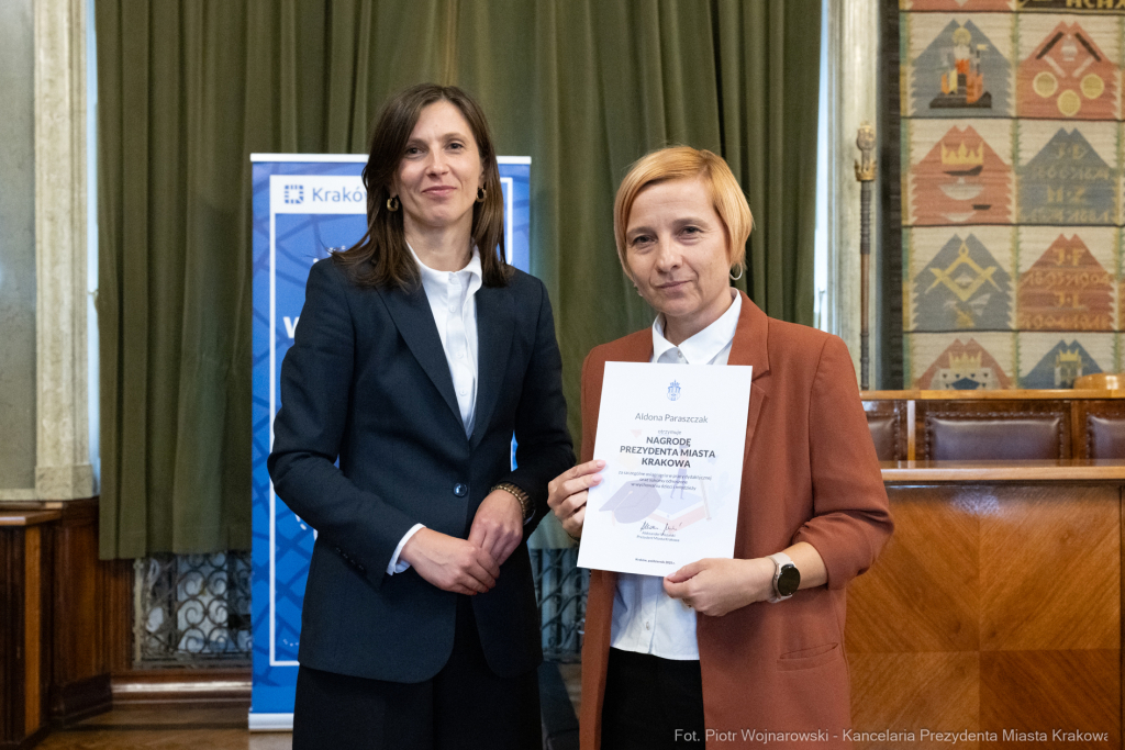 Klaman, nauczyciele, ponadpodstawowe, szkoły, nagroda Prezydenta, wręczenie, zdjęcia  Autor: P. Wojnarowski