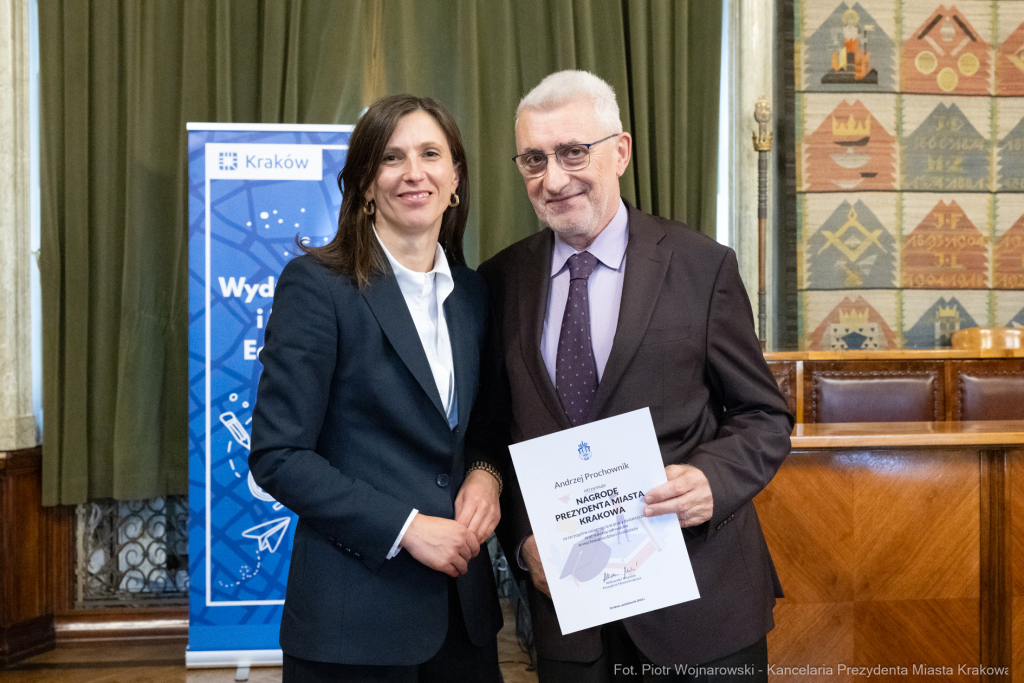 Klaman, nauczyciele, ponadpodstawowe, szkoły, nagroda Prezydenta, wręczenie, zdjęcia  Autor: P. Wojnarowski