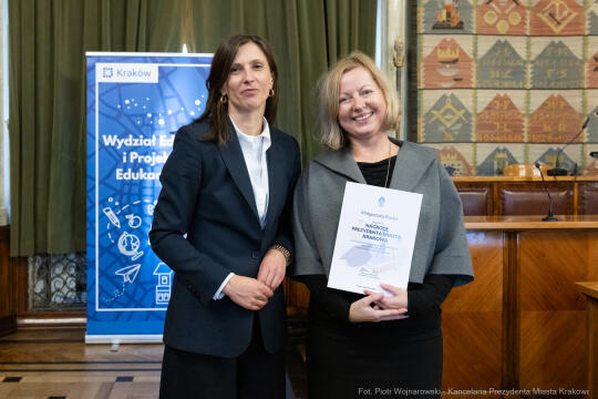 Klaman, nauczyciele, ponadpodstawowe, szkoły, nagroda Prezydenta, wręczenie, zdjęcia