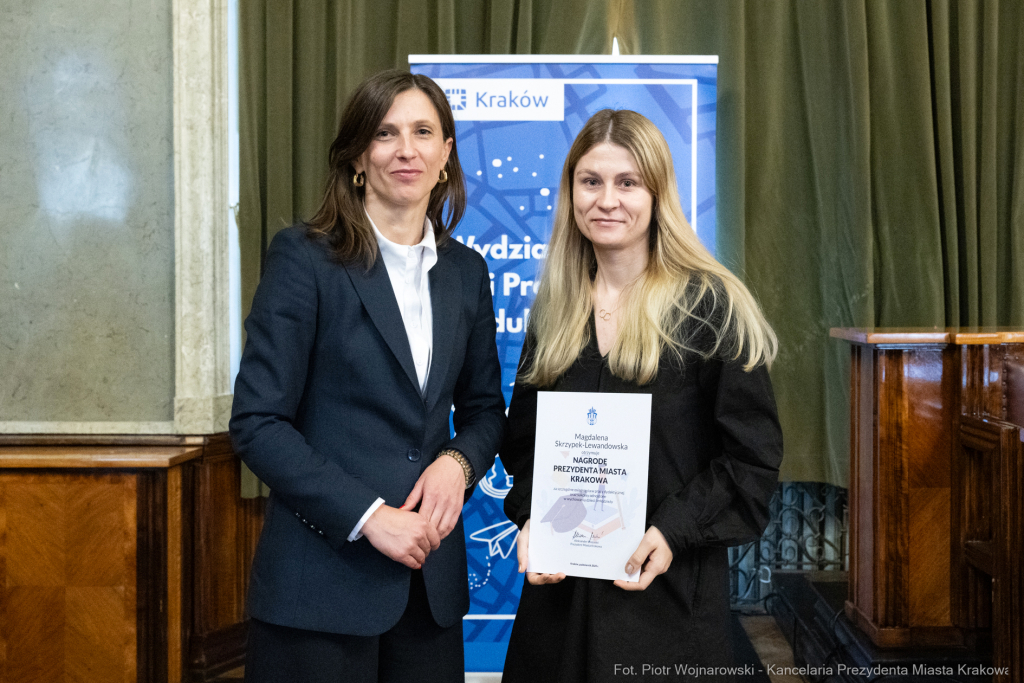 Klaman, nauczyciele, ponadpodstawowe, szkoły, nagroda Prezydenta, wręczenie, zdjęcia  Autor: P. Wojnarowski